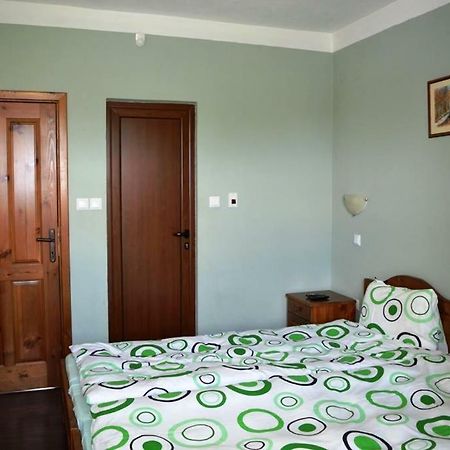 Sichanova Guest House Bruchkovtsi ภายนอก รูปภาพ