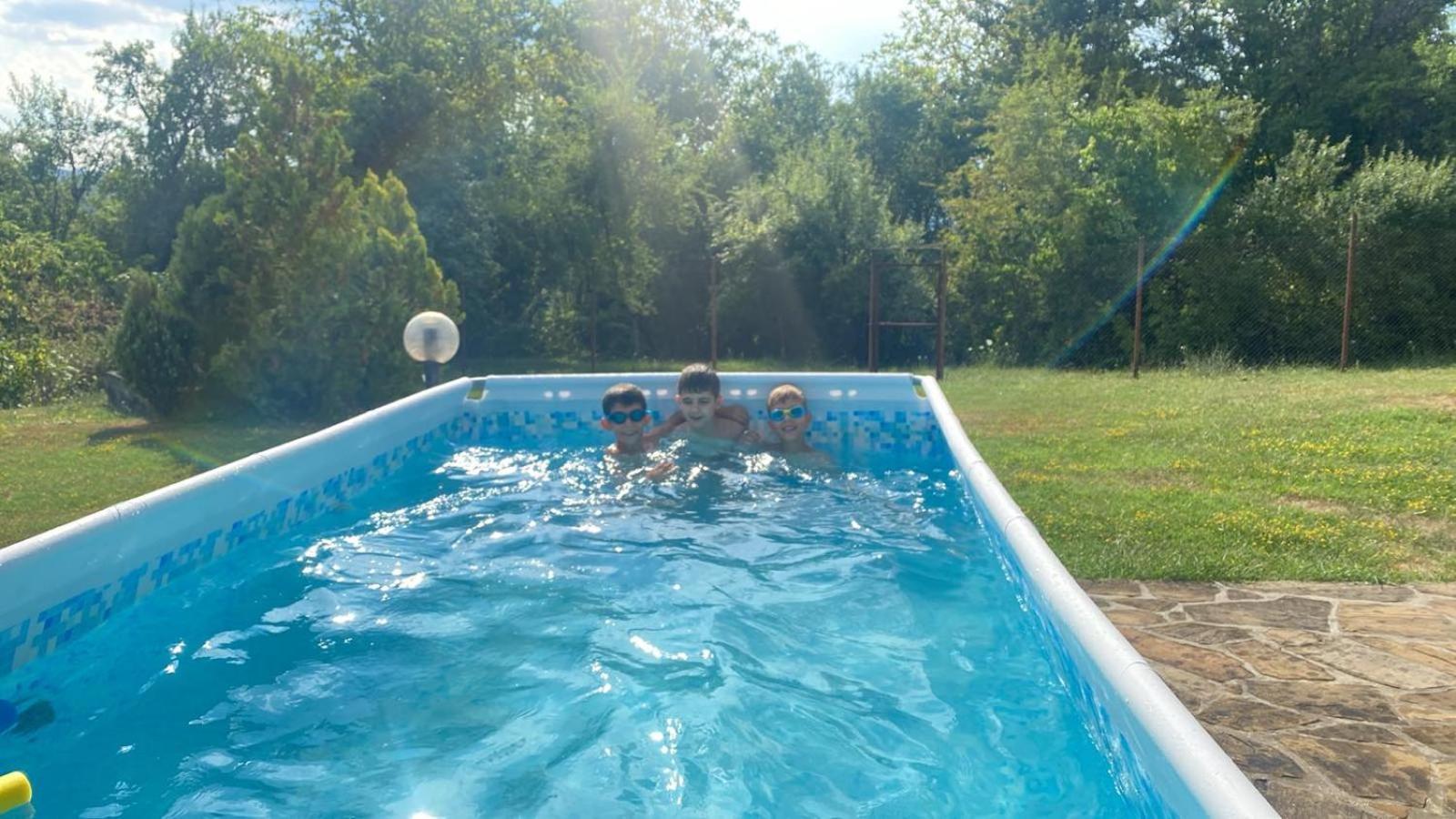 Sichanova Guest House Bruchkovtsi ภายนอก รูปภาพ