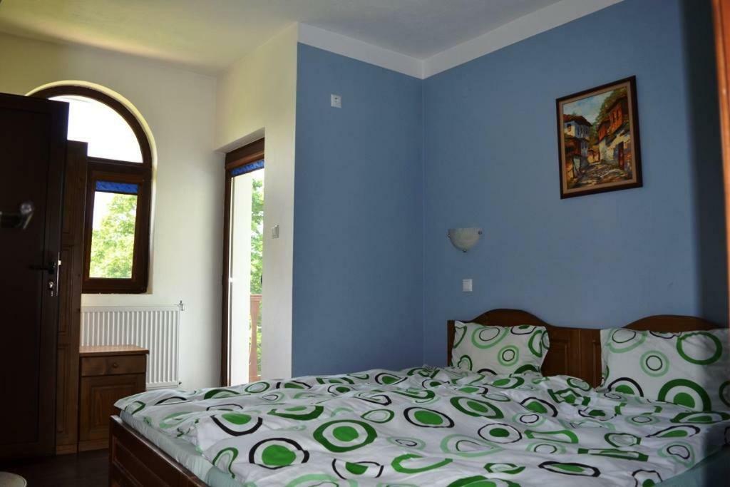Sichanova Guest House Bruchkovtsi ภายนอก รูปภาพ