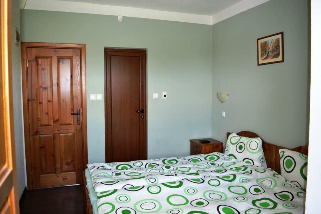 Sichanova Guest House Bruchkovtsi ภายนอก รูปภาพ