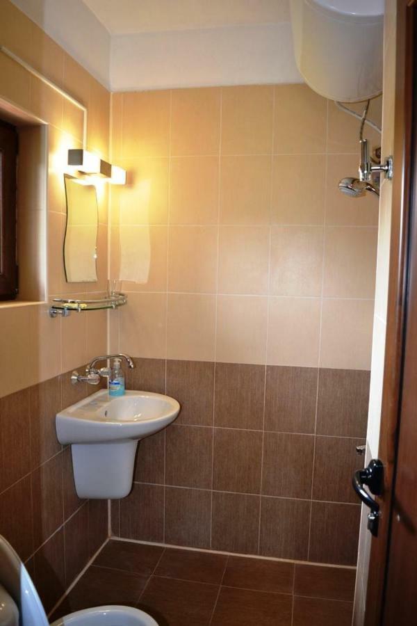 Sichanova Guest House Bruchkovtsi ภายนอก รูปภาพ